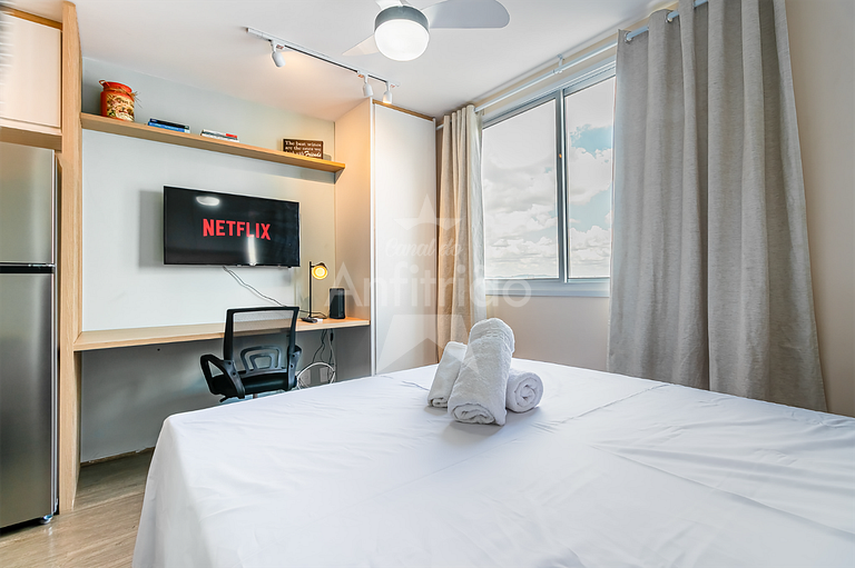 Studio no 17º andar no Brás + compras