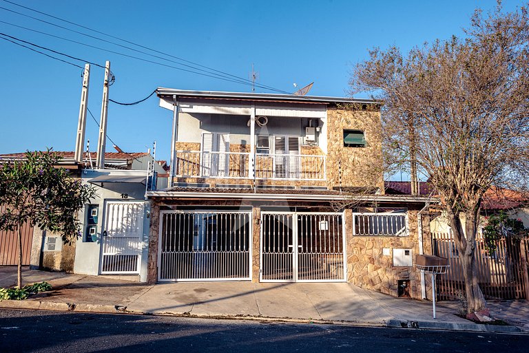 Vilinha Boituva | Lindo loft p/ 3 com A/C + sacada