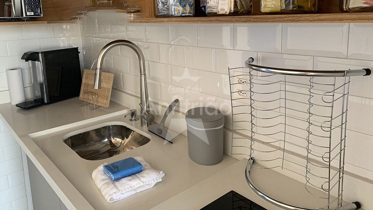 Studio 19º com vista + A/C + piscina | 6x s/ juros