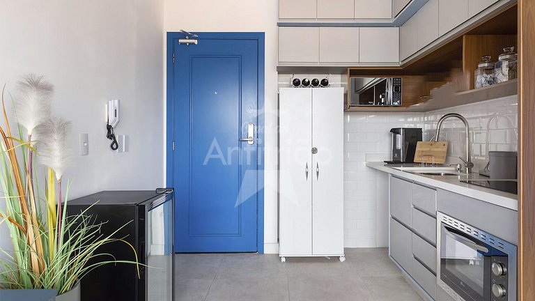 Studio 19º com vista + A/C + piscina | 6x s/ juros