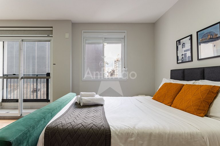 Studio no centro com A/C pertinho do metrô