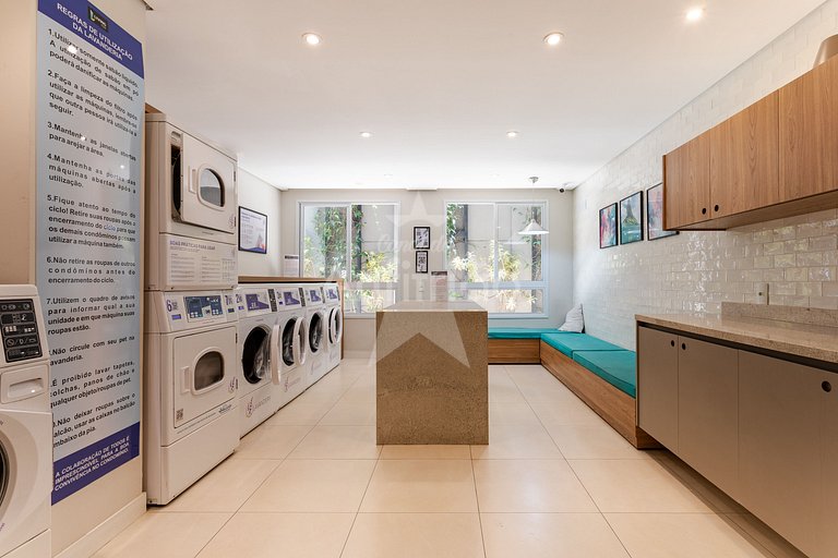 Studio no centro com A/C + metrô em 6x sem juros