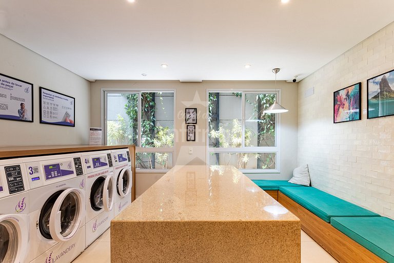 Studio no centro com A/C pertinho do metrô