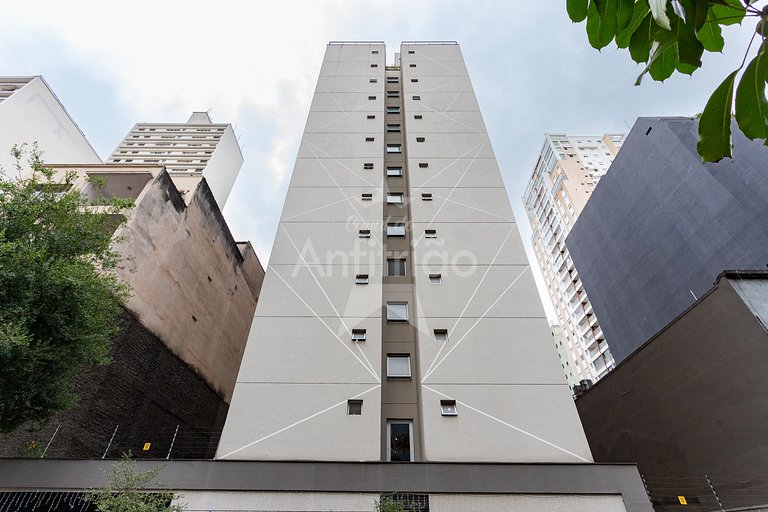 Studio no centro com A/C + metrô em 6x sem juros