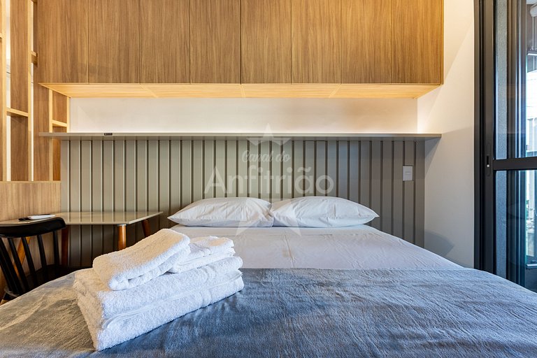 Studio na Liberdade com piscina, A/C e cowoking