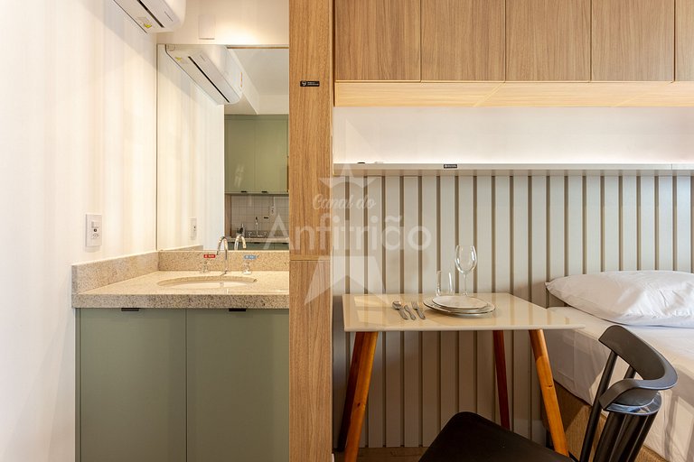 Studio na Liberdade com piscina, A/C e cowoking