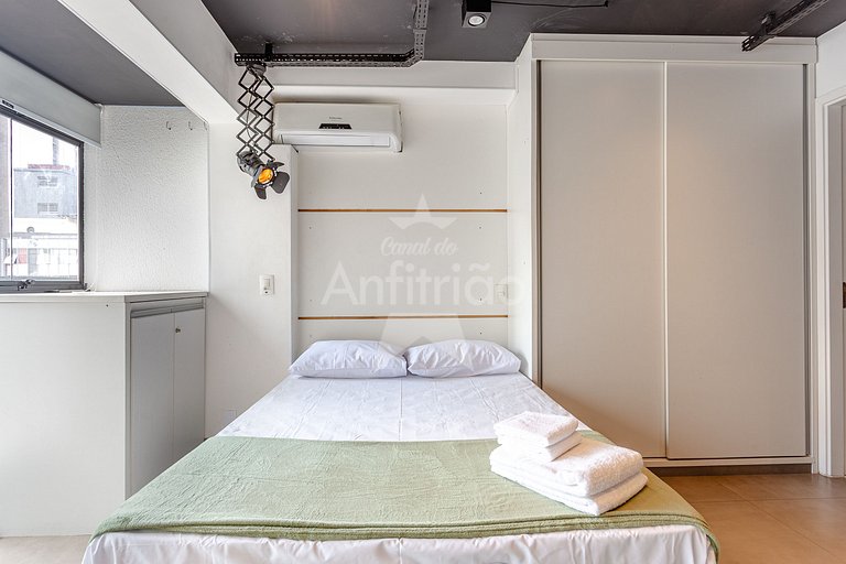 Studio Aurora perto de tudo com A/C + garagem