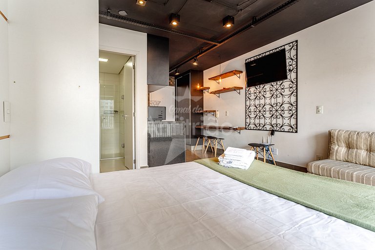 Studio Aurora perto de tudo com A/C + garagem