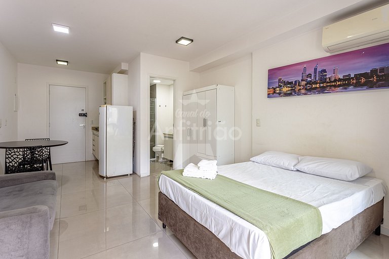 Studio Aurora c/ ar condicionado próx ao metrô