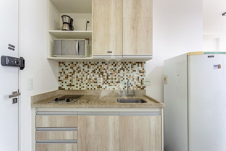 Studio Aurora com A/C próx ao metrô em 6x s/ juros