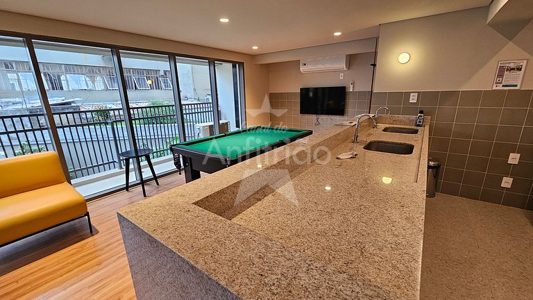 Studio 150 metros do Metrô Paraíso com ar condicionado