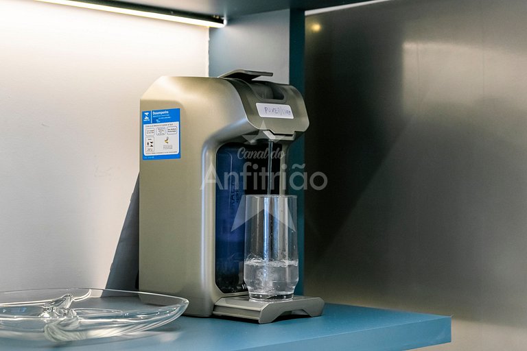 Studio 150 metros do Metrô Paraíso com ar condicionado