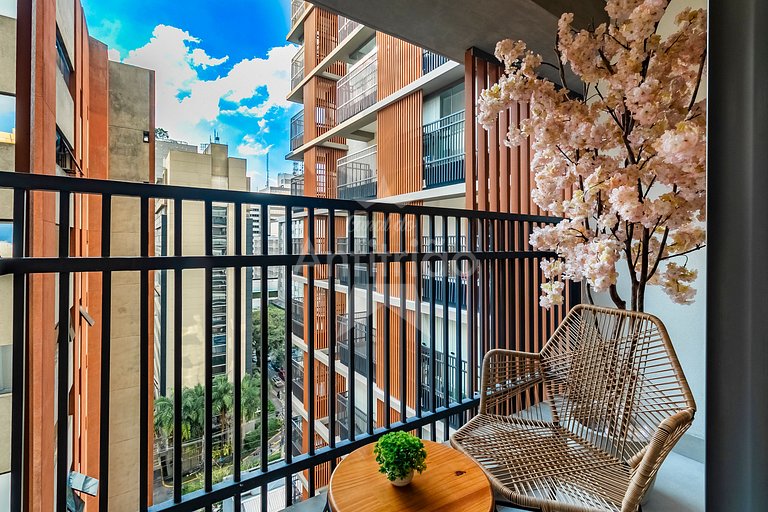 Studio 150 metros do Metrô Paraíso com ar condicionado