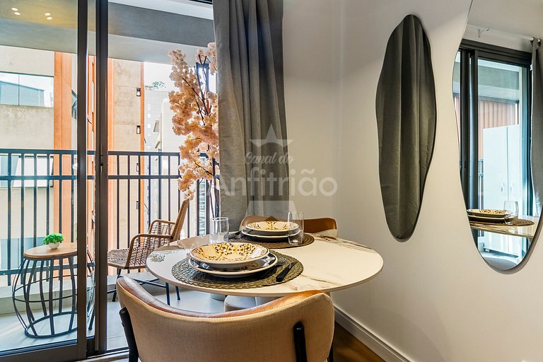 Studio 150 metros do Metrô Paraíso com ar condicionado