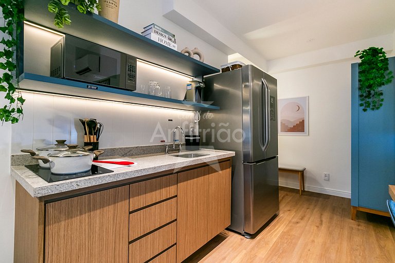 Studio 150 metros do Metrô Paraíso com ar condicionado