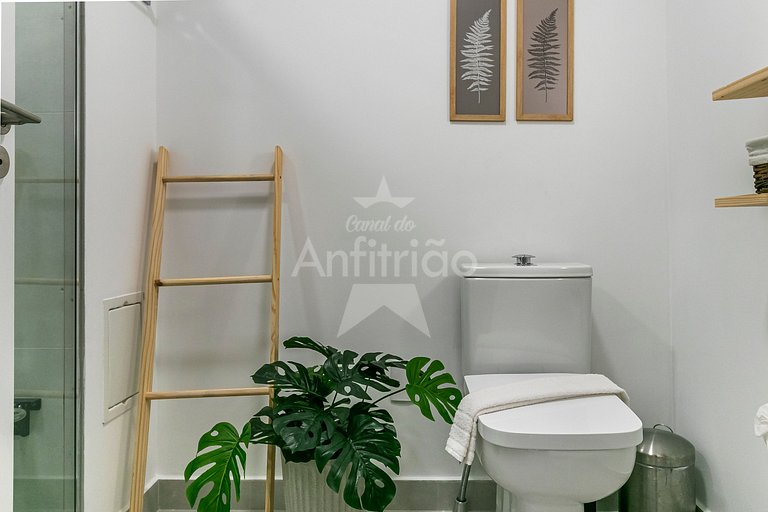 Studio 150 metros do Metrô Paraíso com ar condicionado