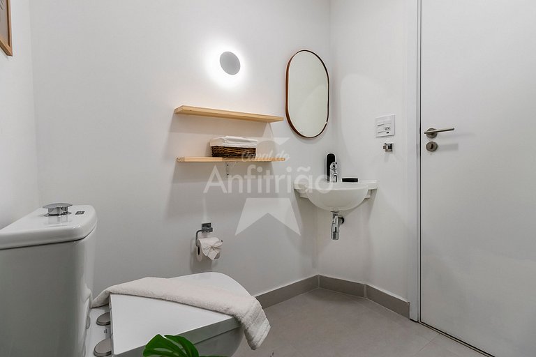 Studio 150 metros do Metrô Paraíso com ar condicionado