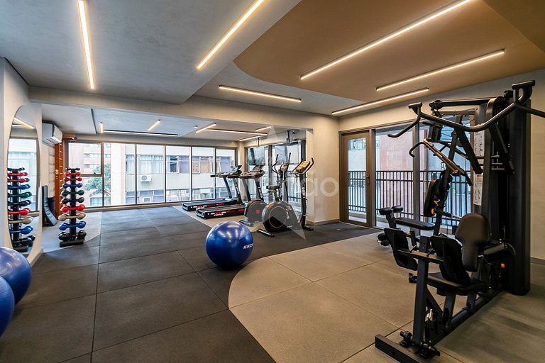 Studio 150 metros do Metrô Paraíso com ar condicionado