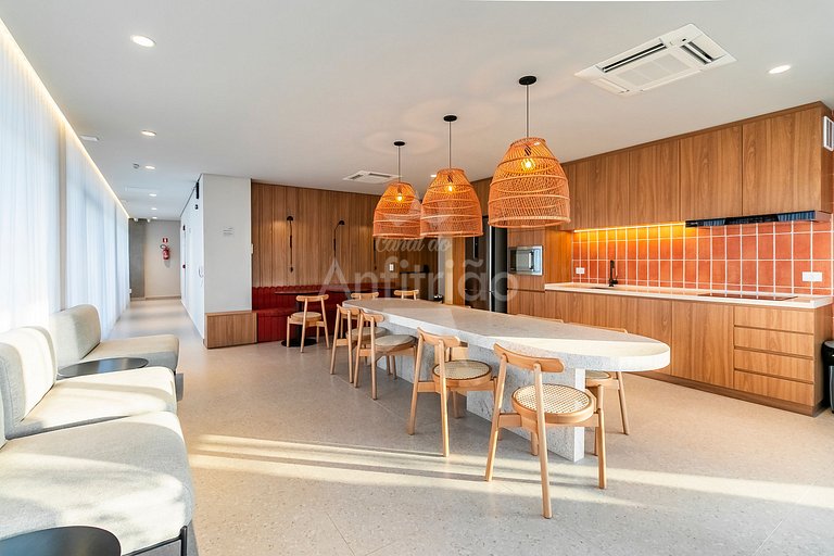 Studio 150 metros do Metrô Paraíso com ar condicionado