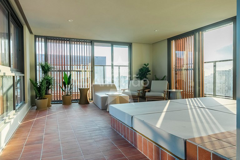 Studio 150 metros do Metrô Paraíso com ar condicionado