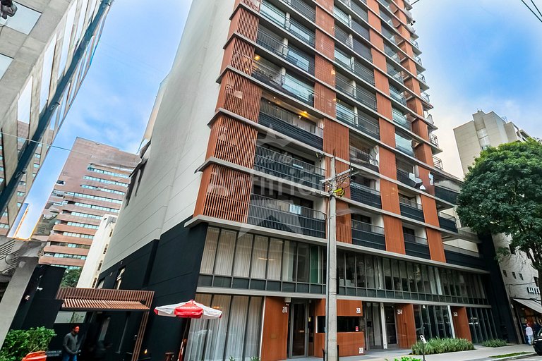 Studio 150 metros do Metrô Paraíso com ar condicionado