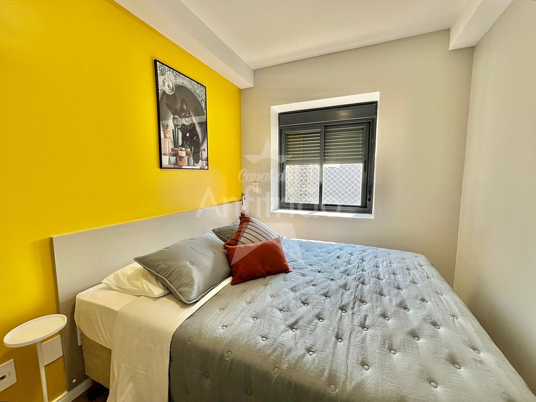 Apê Yellow 8º andar Allianz com ar e garagem