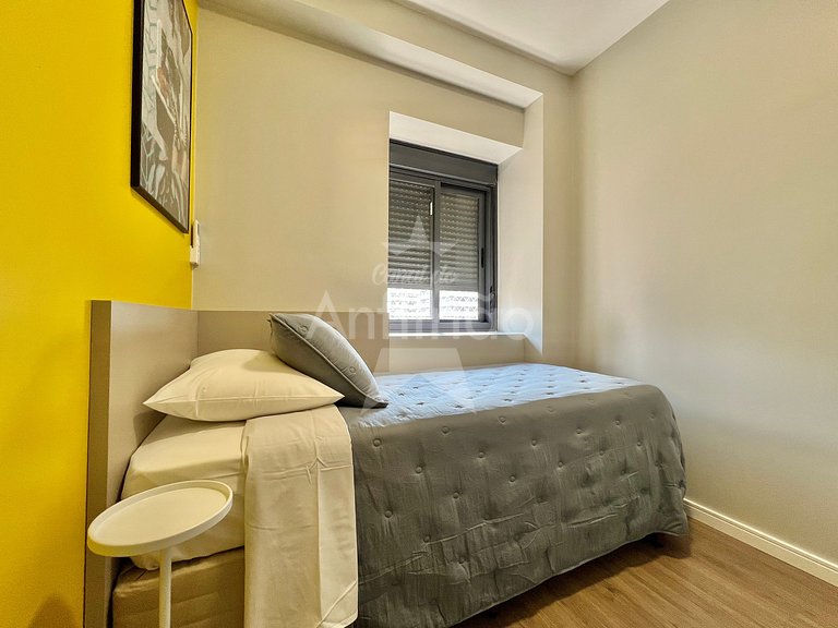 Apê Yellow 8º andar Allianz com ar e garagem