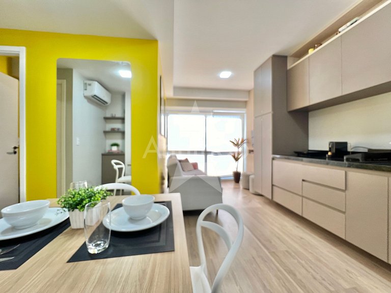 Apê Yellow 8º andar Allianz com ar e garagem