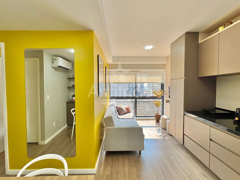 Apê Yellow 8º andar Allianz com ar e garagem