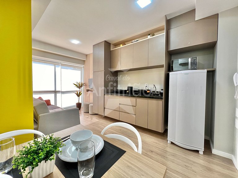 Apê Yellow 8º andar Allianz com ar e garagem