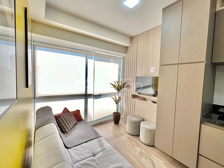 Apê Yellow 8º andar Allianz com ar e garagem