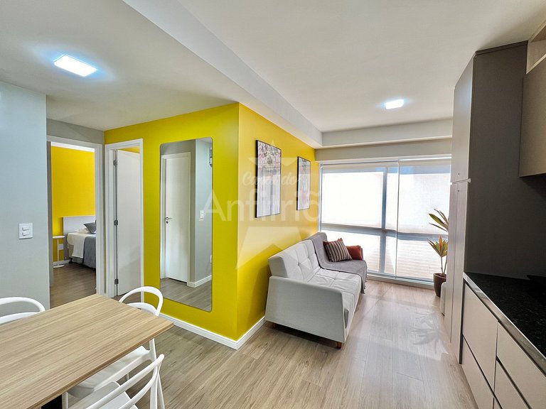 Apê Yellow 8º andar Allianz com ar e garagem