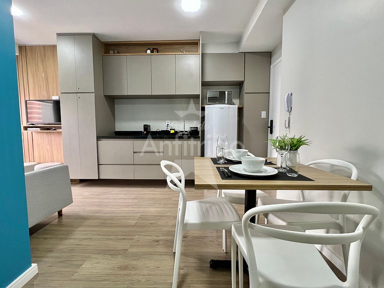 Apê azul 8º andar Allianz + A/C + vaga 6x sem juros