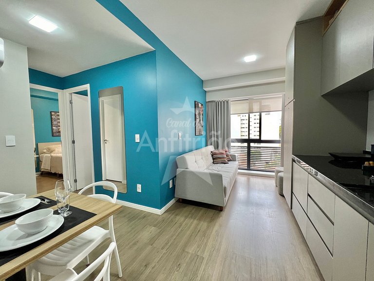 Apê azul 8º andar Allianz + A/C + vaga 6x sem juros
