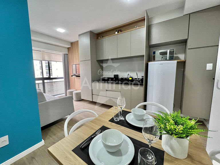 Apê azul 8º andar Allianz + A/C + vaga 6x sem juros