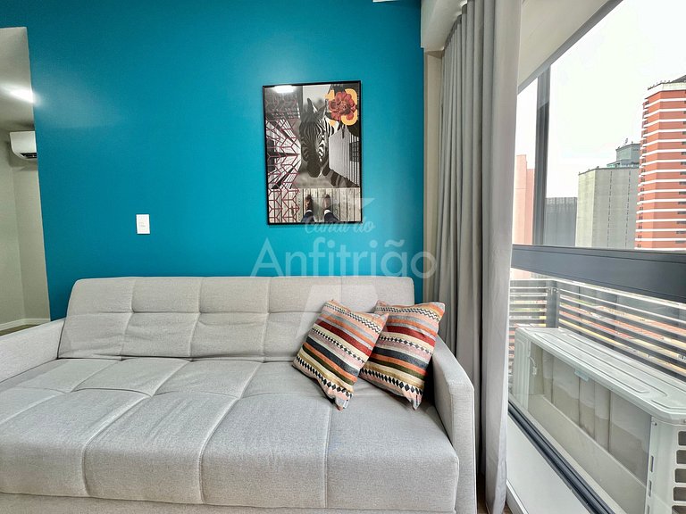 Apê azul 8º andar 300 m do Allianz + A/C + garagem