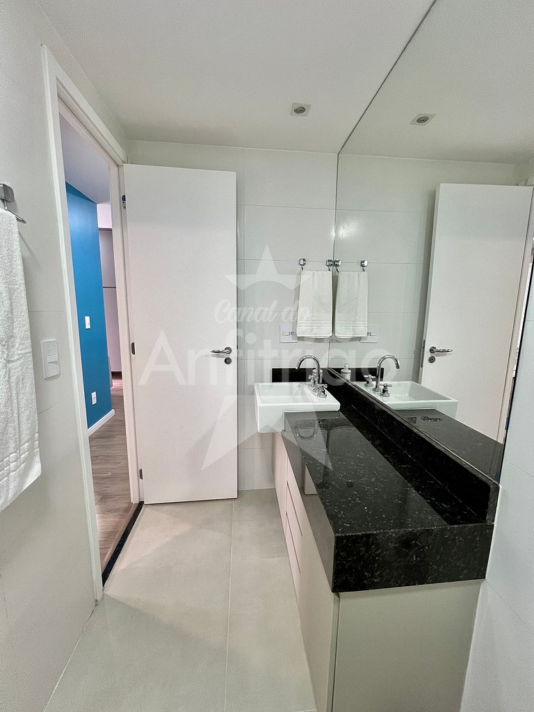 Apê azul 8º andar Allianz com ar e garagem