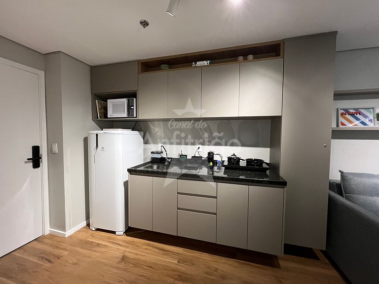 Apê lindinho com ar a 300 m do Allianz Parque