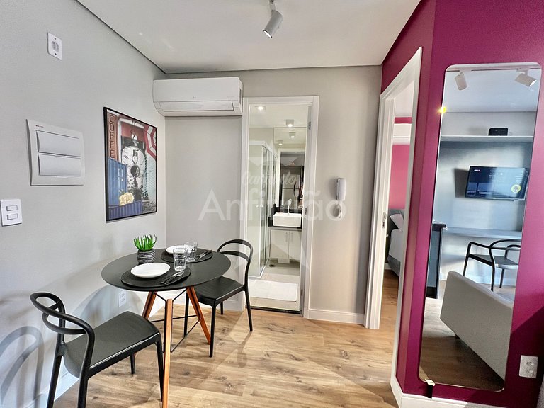 Apê Pink 6º andar com ar 500 m do Allianz Parque