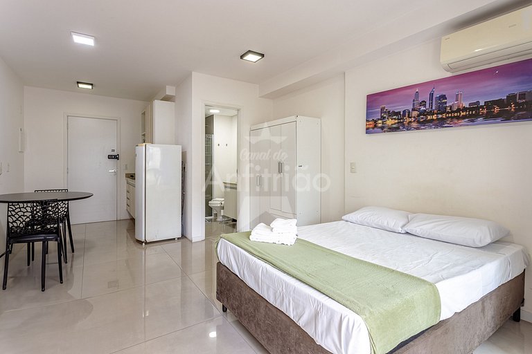 Studio Aurora c/ ar condicionado próx ao metrô