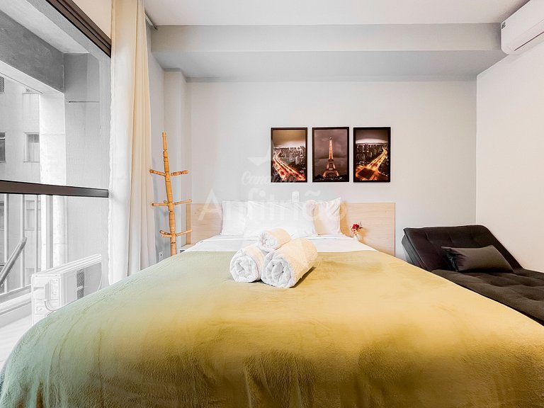 Apê no Brooklin com A/C, mega bem localizado