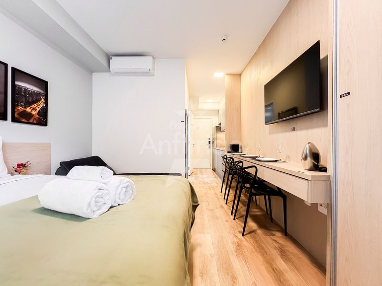 Apê no Brooklin com A/C, mega bem localizado