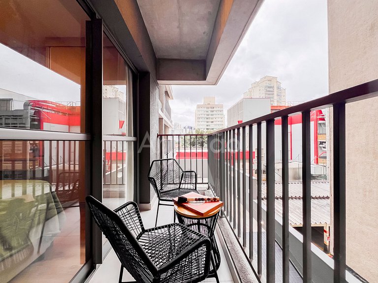 Apê no Brooklin com A/C, mega bem localizado