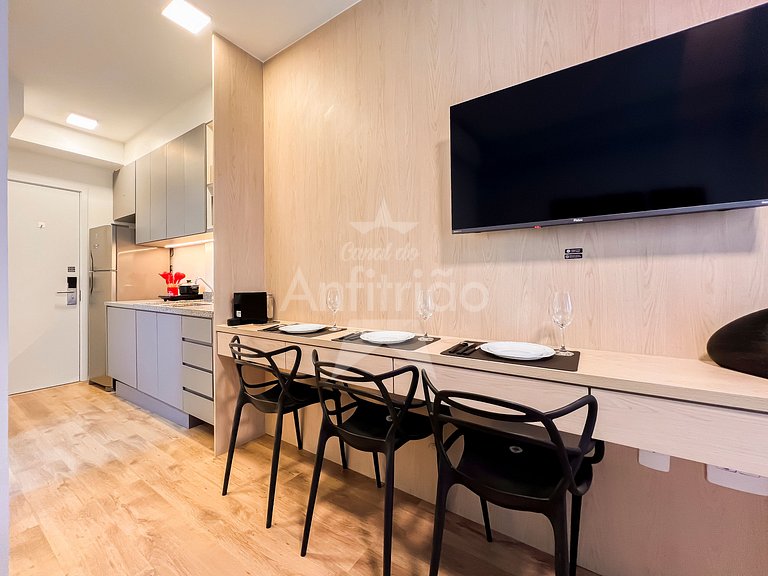 Apê no Brooklin com A/C, mega bem localizado