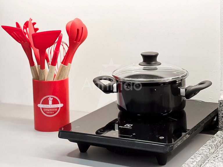 Apê no Brooklin com A/C, mega bem localizado