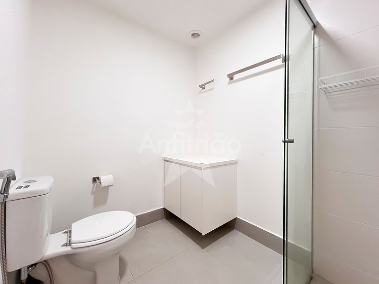 Apê no Brooklin com A/C, mega bem localizado