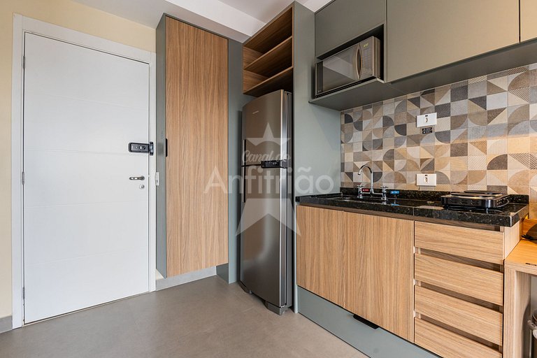 Vista do 25º andar com A/C a 100m do metrô!