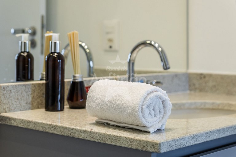 Vista do 25º andar com A/C a 100m do metrô!