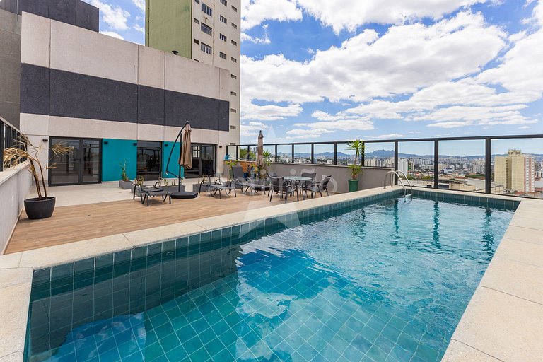 Studio TV de 60" a 5 min metrô com piscina e A/C