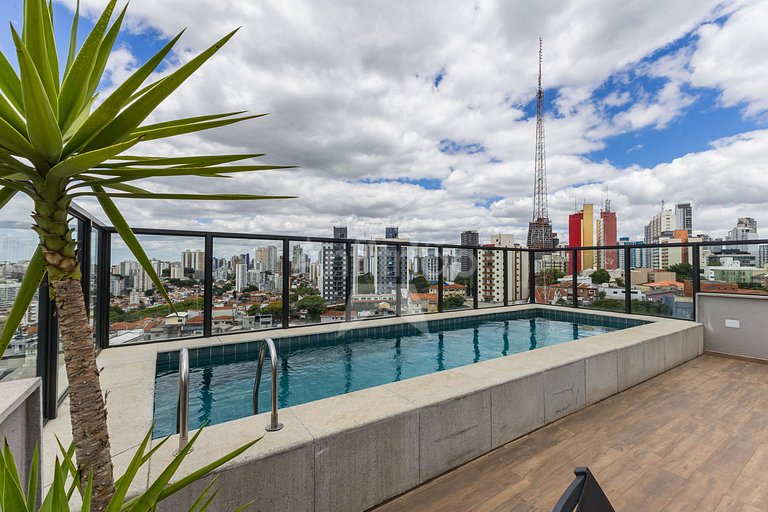 Studio TV de 60" a 5 min metrô com piscina e A/C